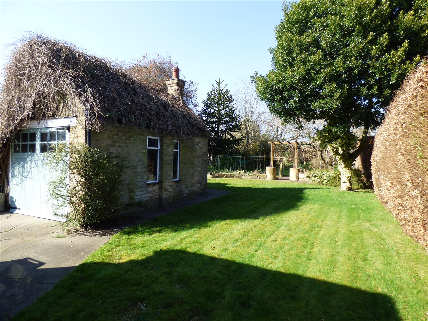 House SemiDetached Tranby Lane, Anlaby, East Yorkshire
